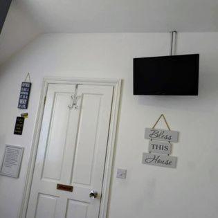 Kings Arms Hotel Холсворті Екстер'єр фото